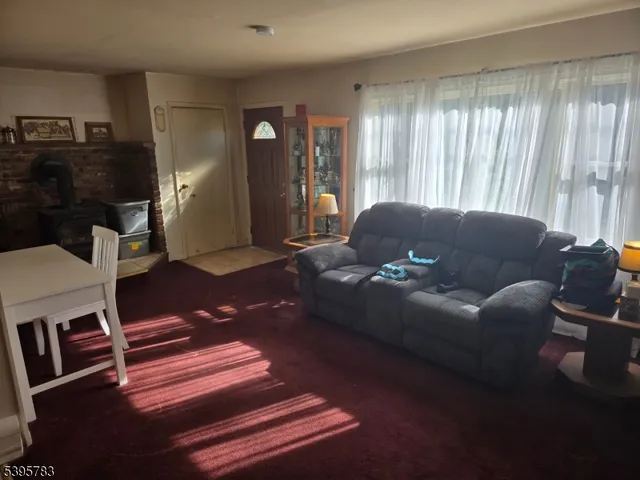 $229,900 | 309 Rutherford Avenue, Franklin, NJ 07416