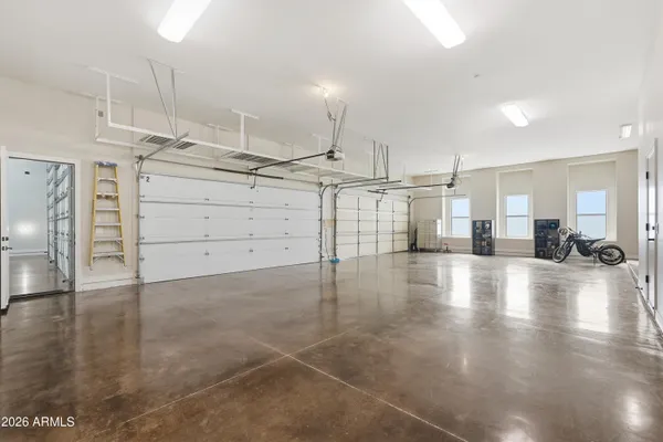 $2,400,000 | 2900 East Clark Drive, Gilbert, AZ 85297