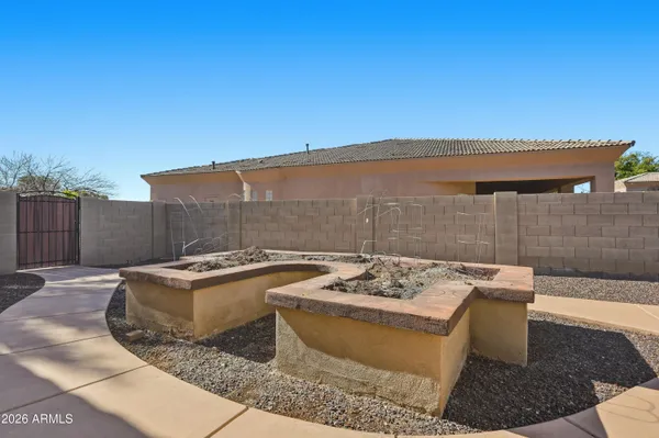 $2,400,000 | 2900 East Clark Drive, Gilbert, AZ 85297