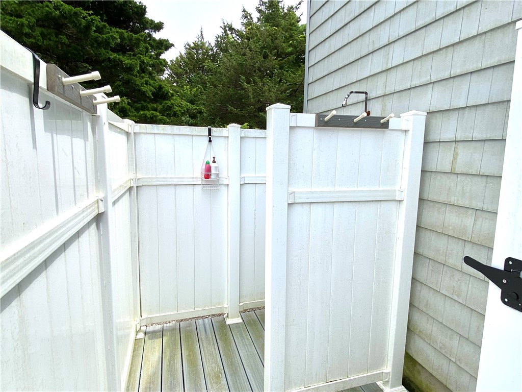 2 Sundale Way Charlestown, RI 02813 - Photo 6 of 26 Gallery Image 6