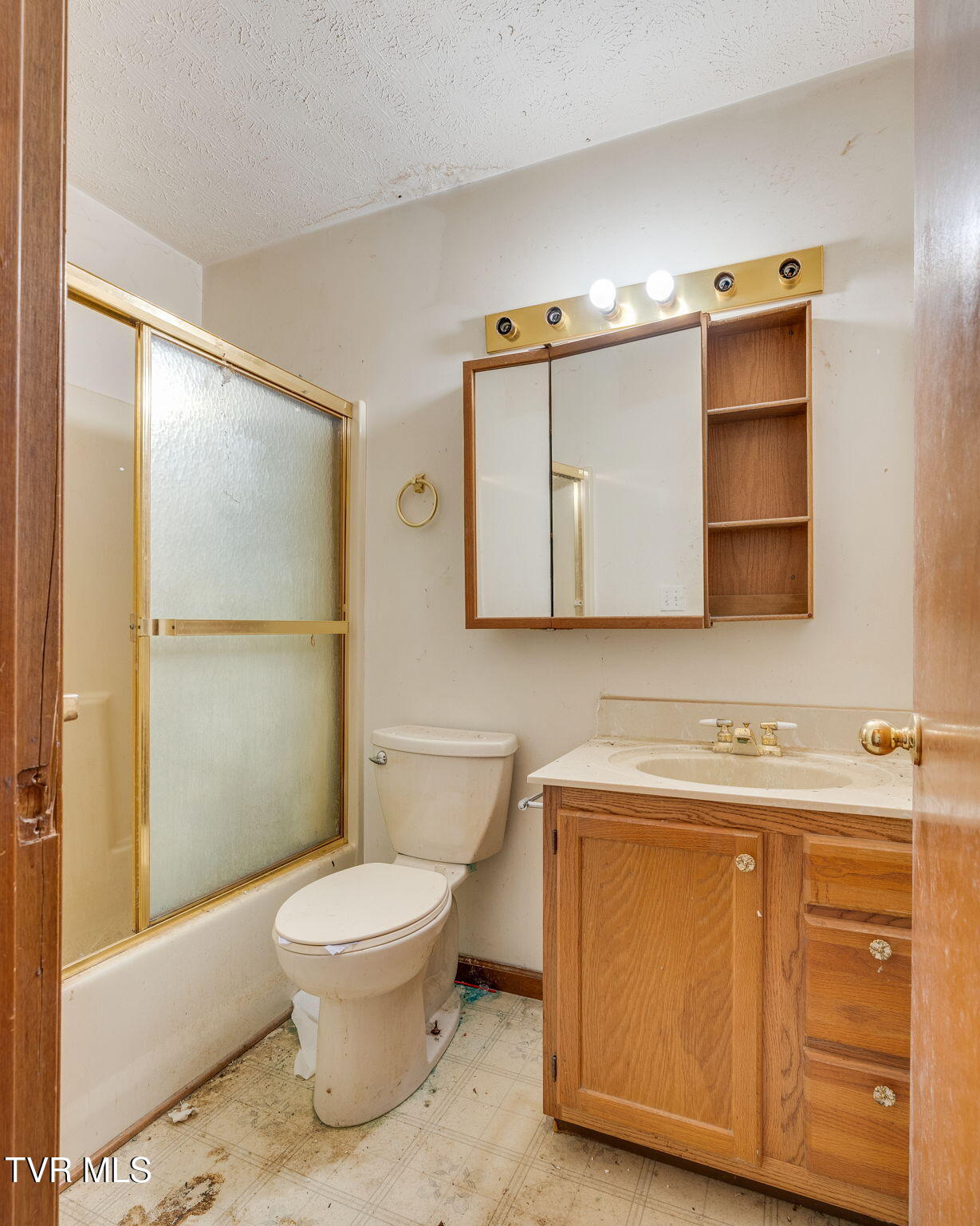 228 Tiger Creek Road Roan Mountain, TN 37687 - Photo 23 of 38 013