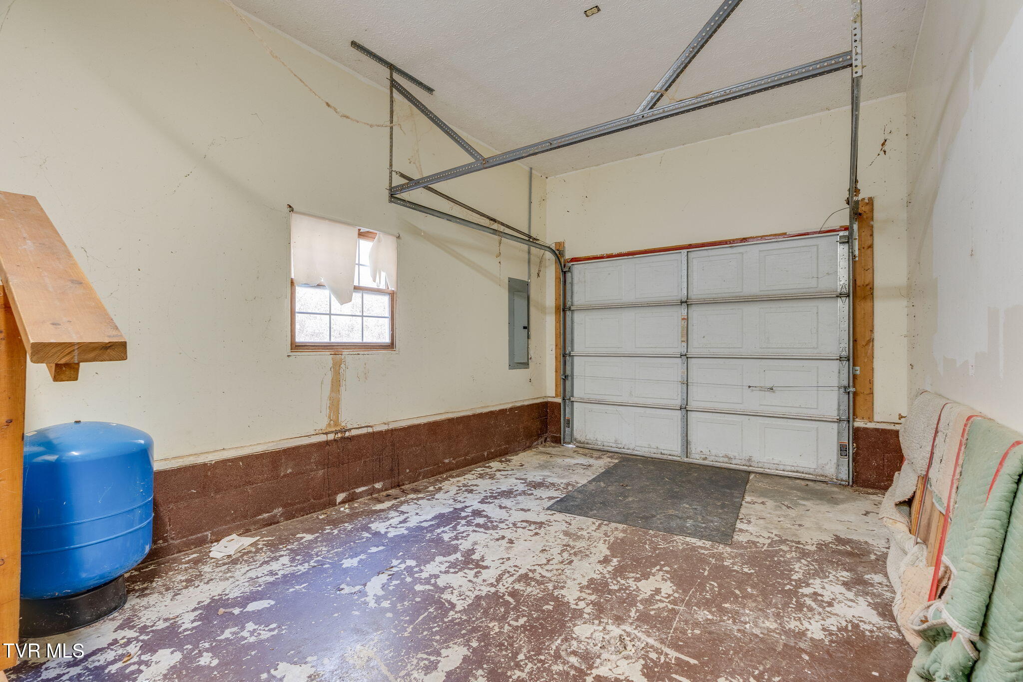 228 Tiger Creek Road Roan Mountain, TN 37687 - Photo 24 of 38 014