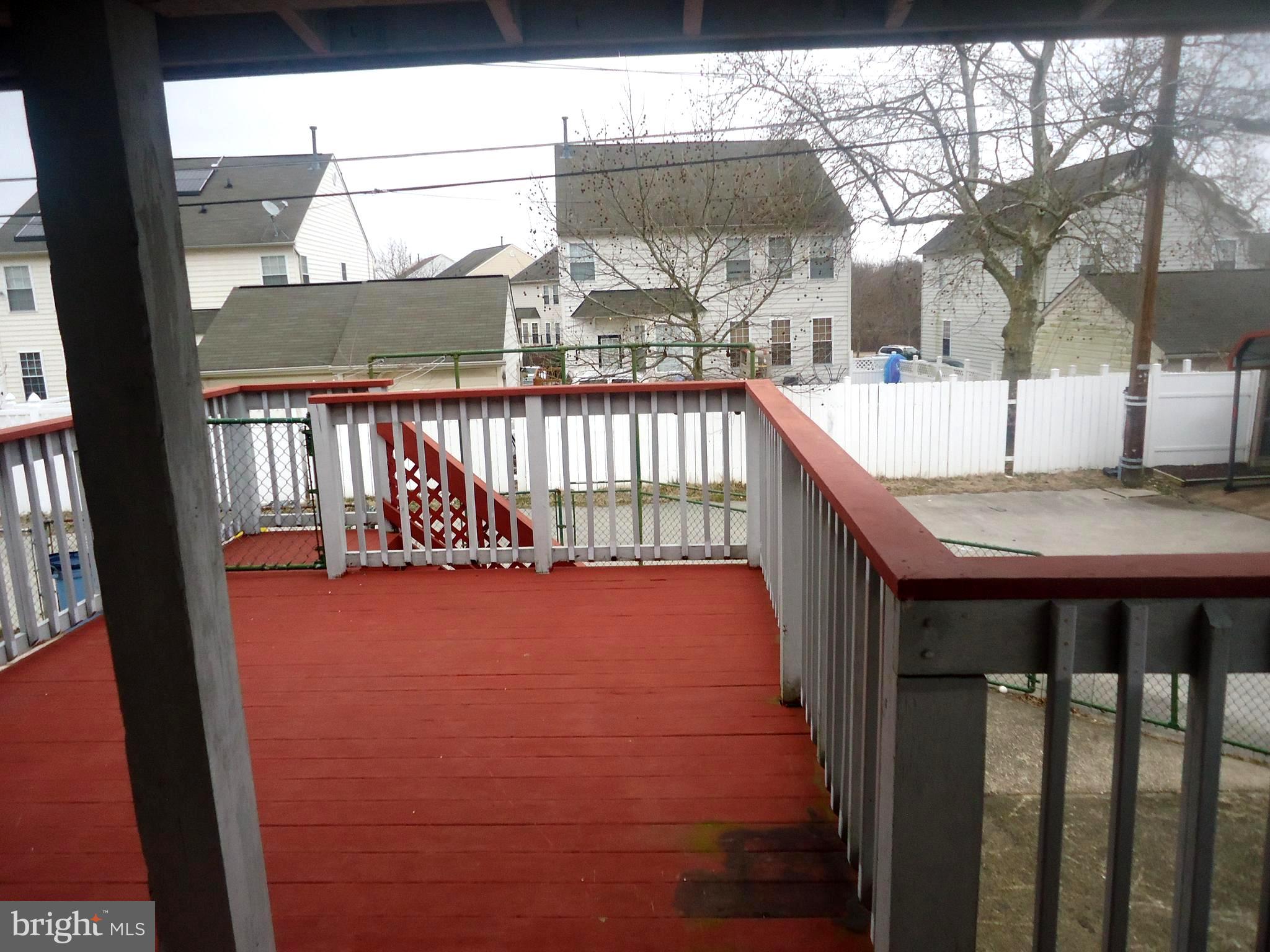215 Orville Road Baltimore, MD 21221 - Photo 15 of 34 back deck