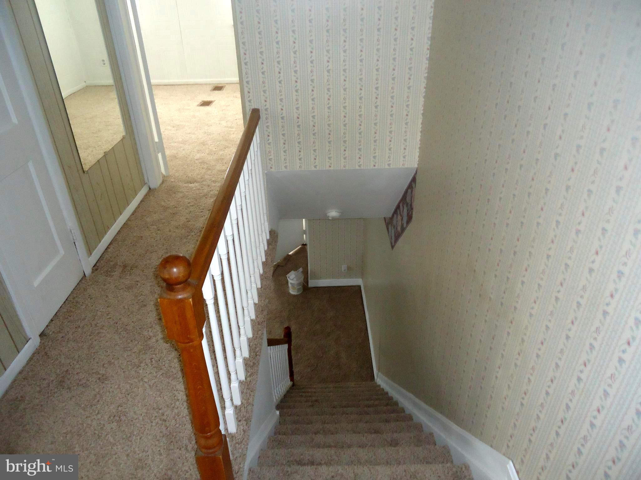 215 Orville Road Baltimore, MD 21221 - Photo 21 of 34 Hallway