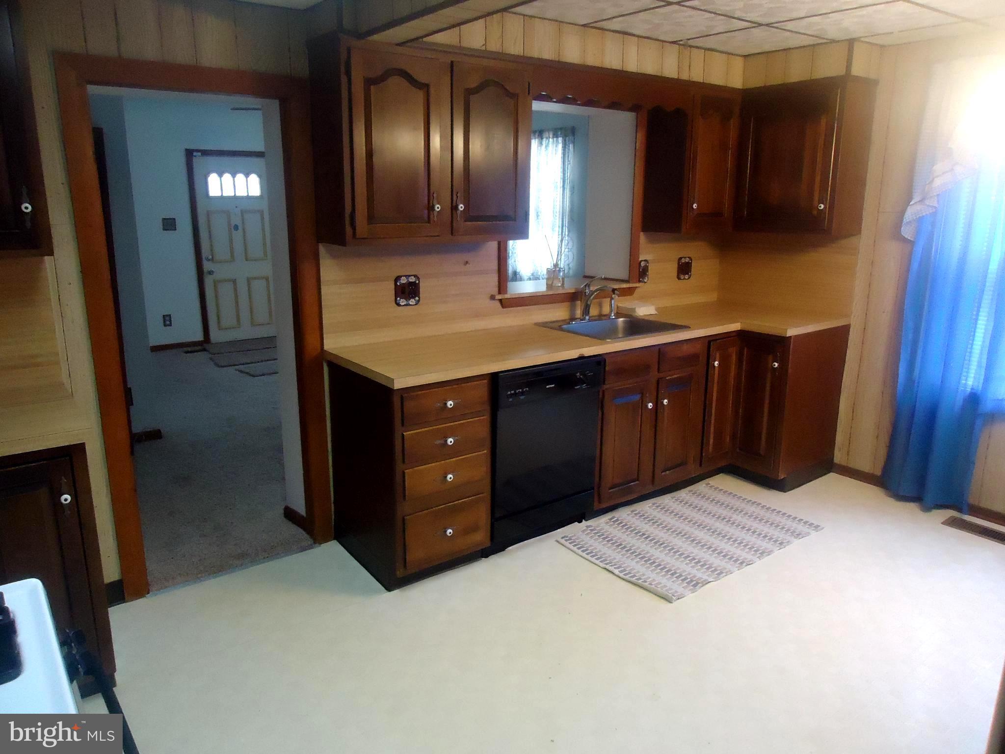 215 Orville Road Baltimore, MD 21221 - Photo 9 of 34 Kitchen