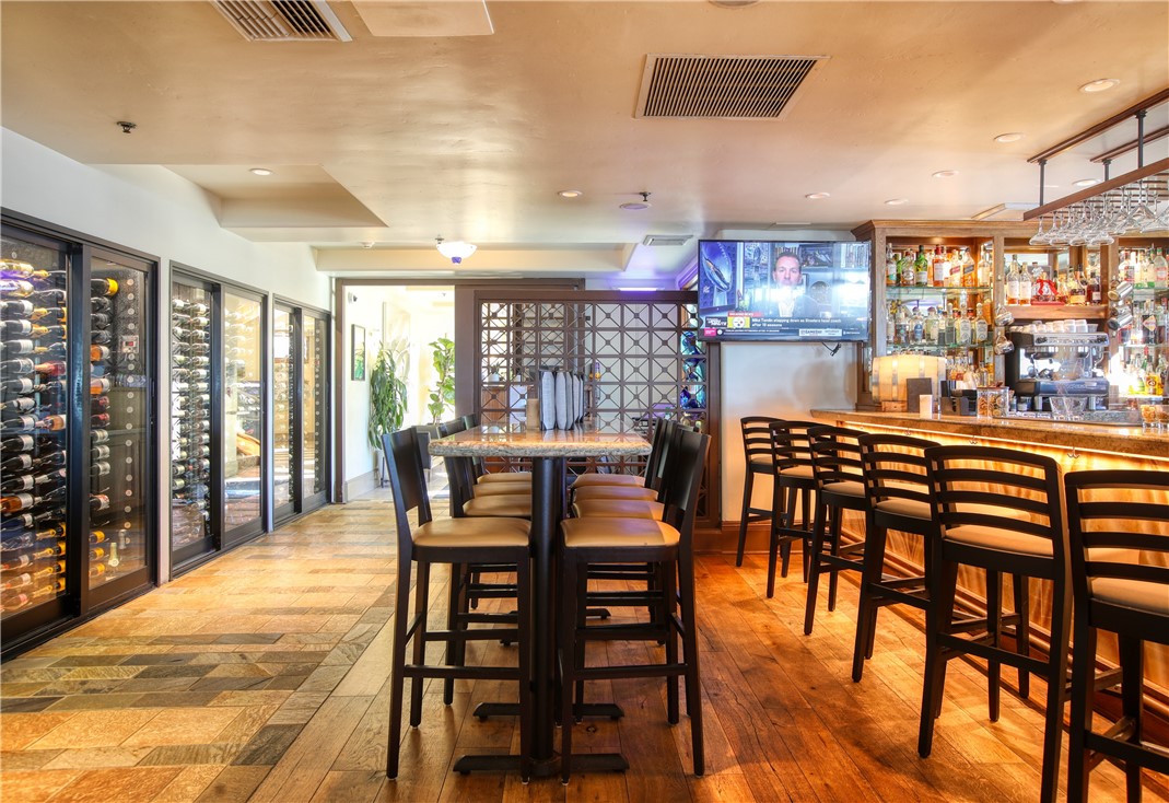 2727 Shell Beach Road, Unit 234 Pismo Beach, CA 93449 - Photo 38 of 60 Lido Lounge