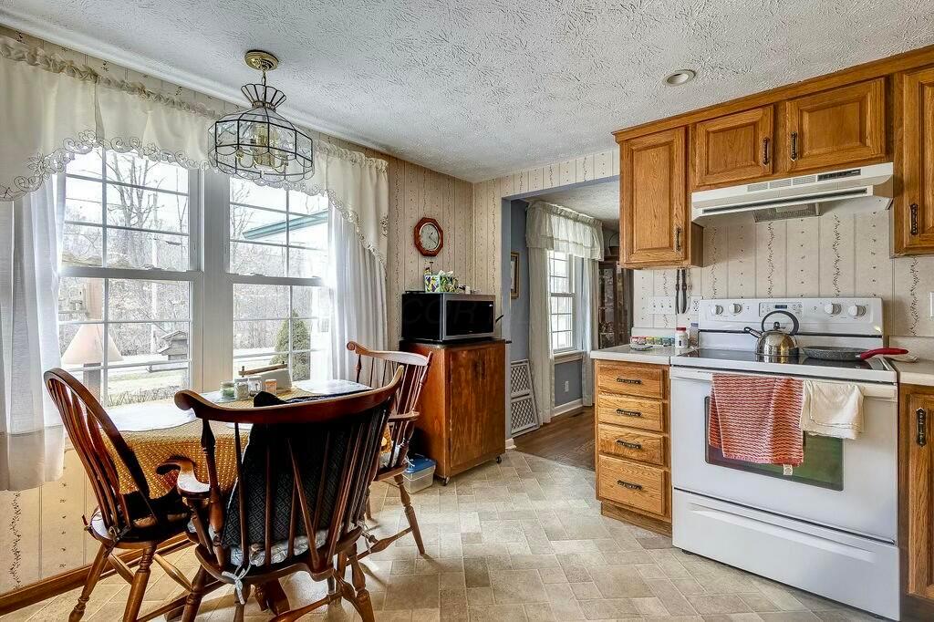 16399 Sycamore Road Mount Vernon, OH 43050 - Photo 8 of 32 tempImagevXaKcM