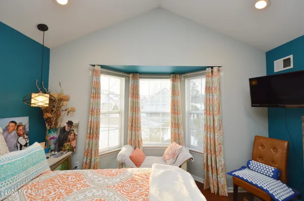 $464,000 | 2555 Ridgemont Court, Toms River, NJ 08755