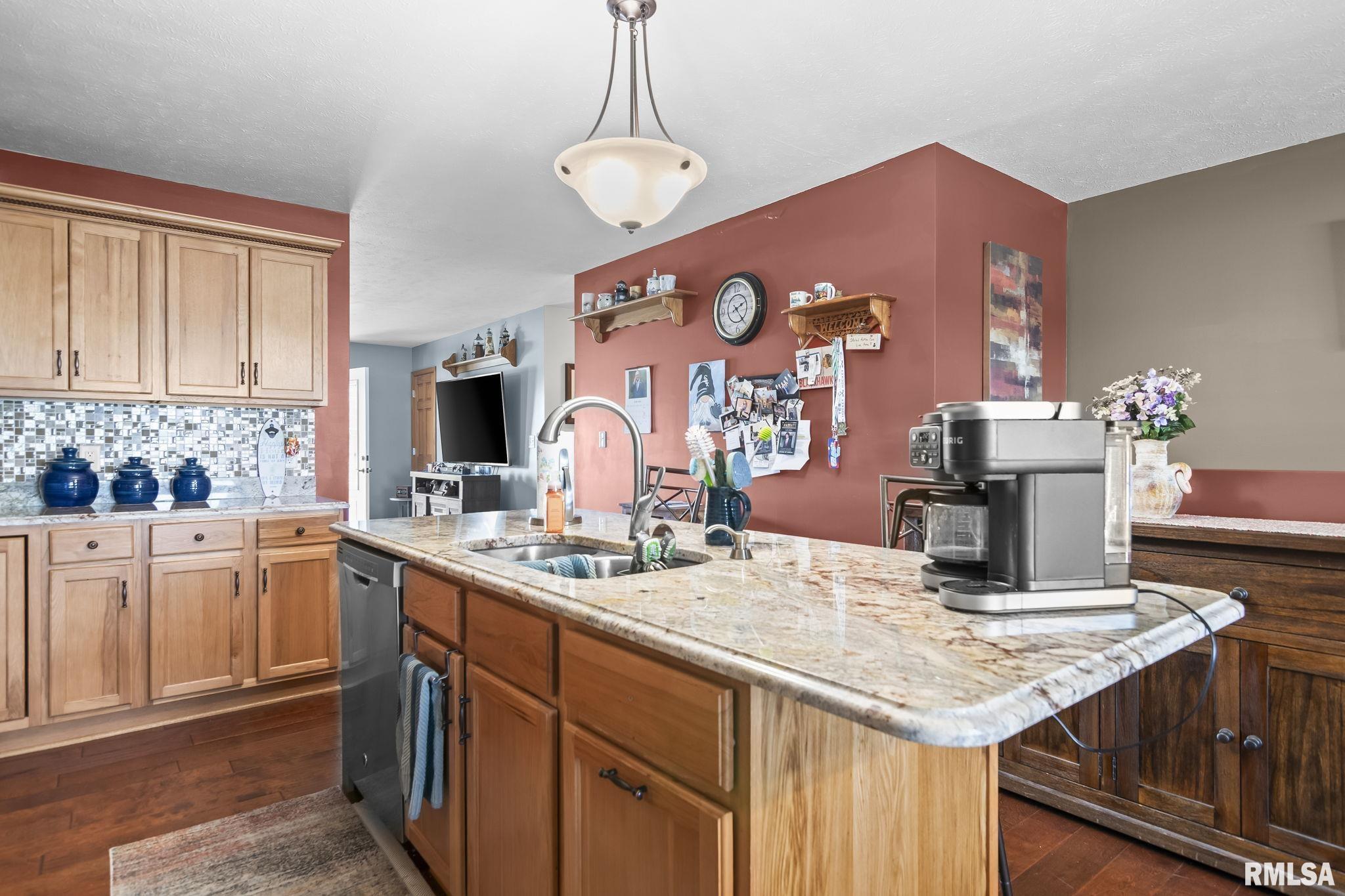 333 Butler Lane Chatham, IL 62629 - Photo 8 of 40