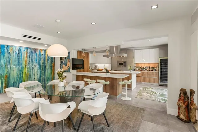 $5,100,000 | 635 Curtiswood Drive, Key Biscayne, FL 33149