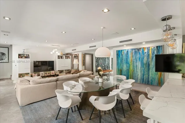 $5,100,000 | 635 Curtiswood Drive, Key Biscayne, FL 33149