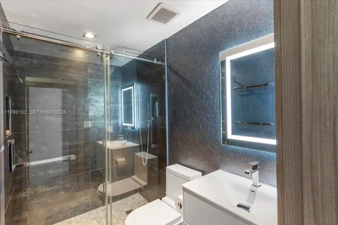 $5,100,000 | 635 Curtiswood Drive, Key Biscayne, FL 33149