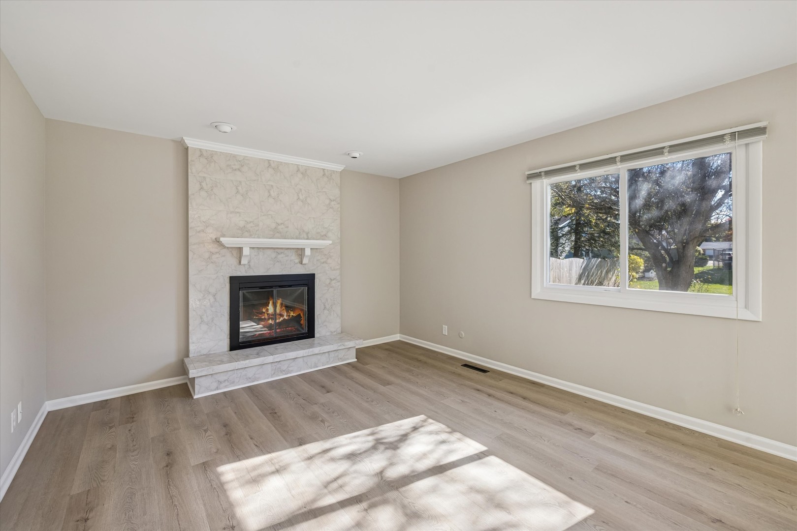 1041 Barlina Road Crystal Lake, IL 60014 - Photo 15 of 33