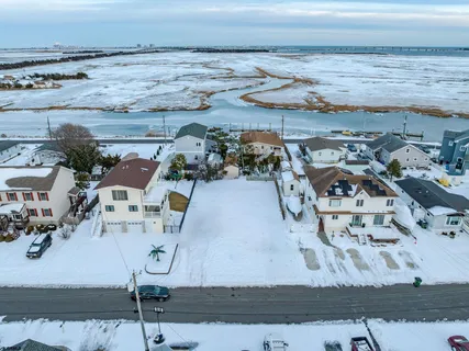 $379,000 | 21 Point Drive, Somers Point, NJ 08244