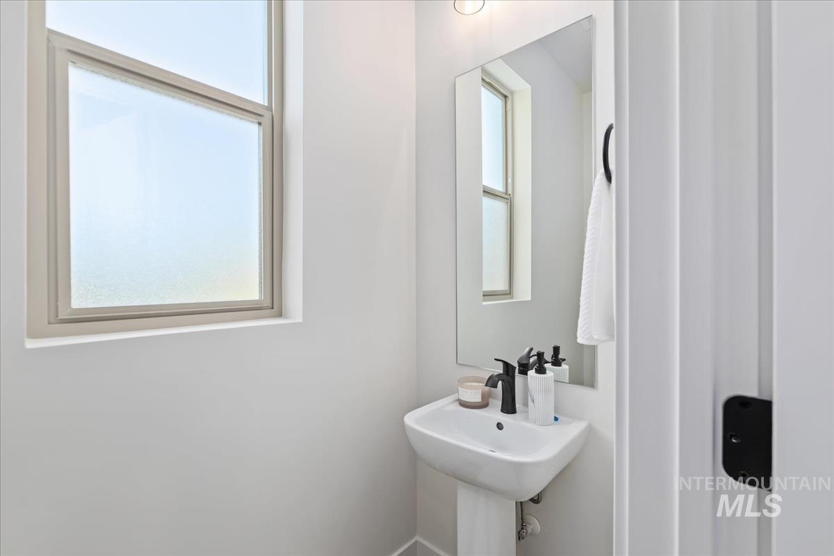 1709 South Rock View Lane Boise, ID 83705 - Photo 11 of 35