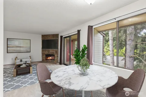 $399,000 | 16200 Northeast 12th Court, Unit D59, Bellevue, WA 98008