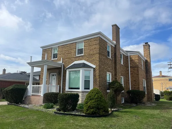 $399,900 | 2222 South 15th Avenue, North Riverside, IL 60546
