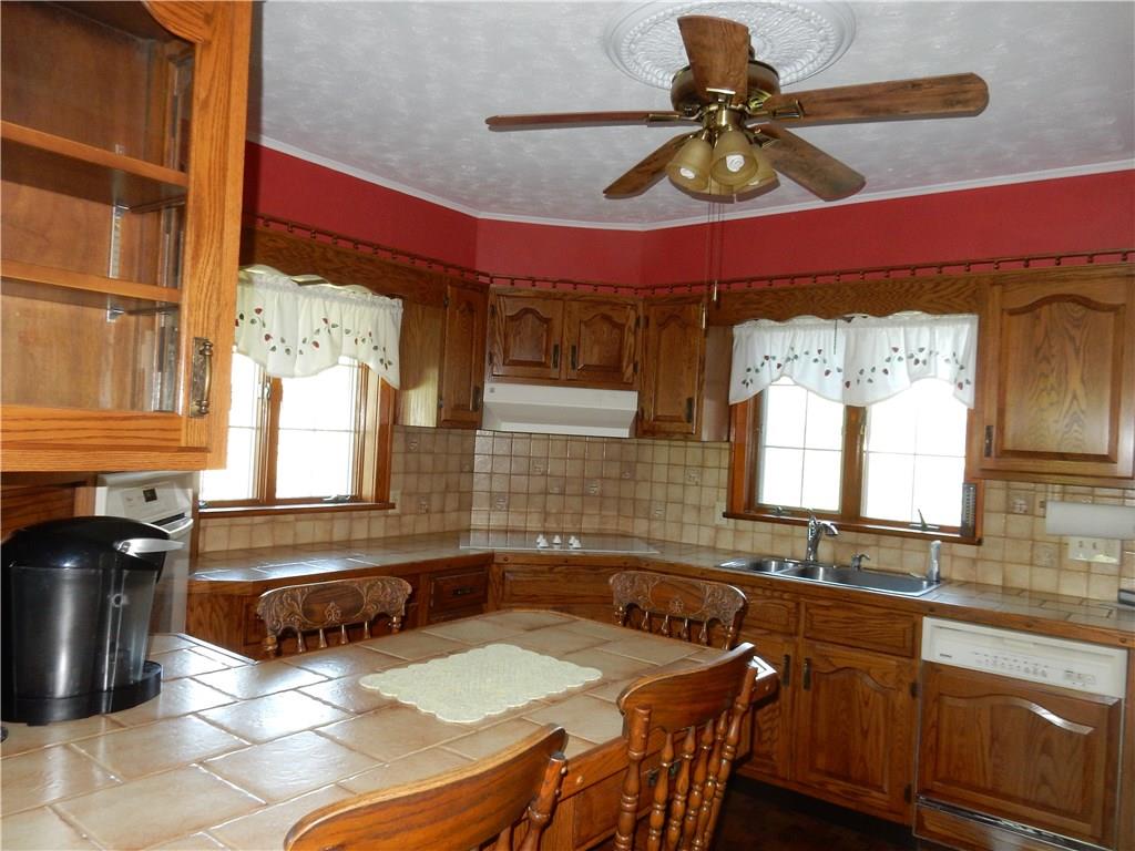 2944 Provost Road Pittsburgh, PA 15236 - Photo 3 of 22 Gallery Image 3