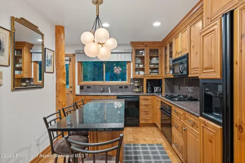 $30,000 | 124 East Durant Avenue, Unit 10, Aspen, CO 81611