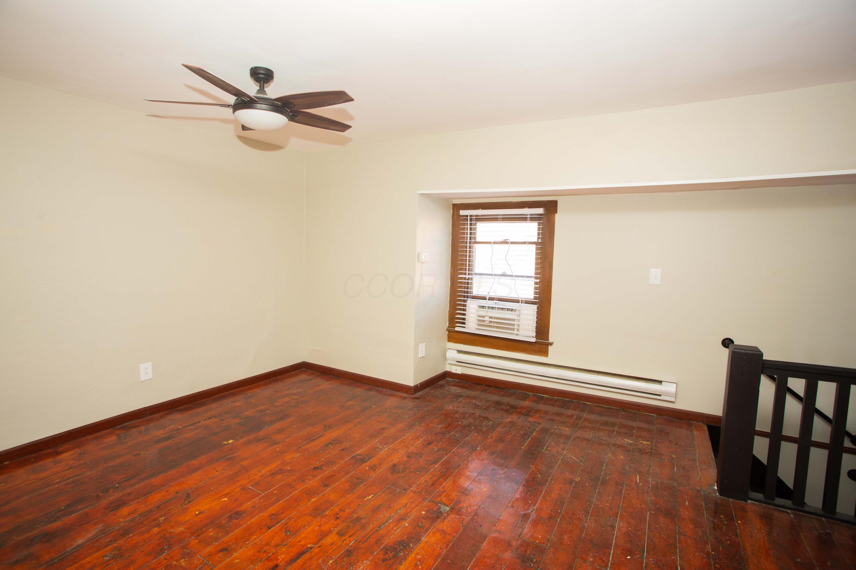 1422 Bryden Road Columbus, OH 43205 - Photo 48 of 63 Living Room
