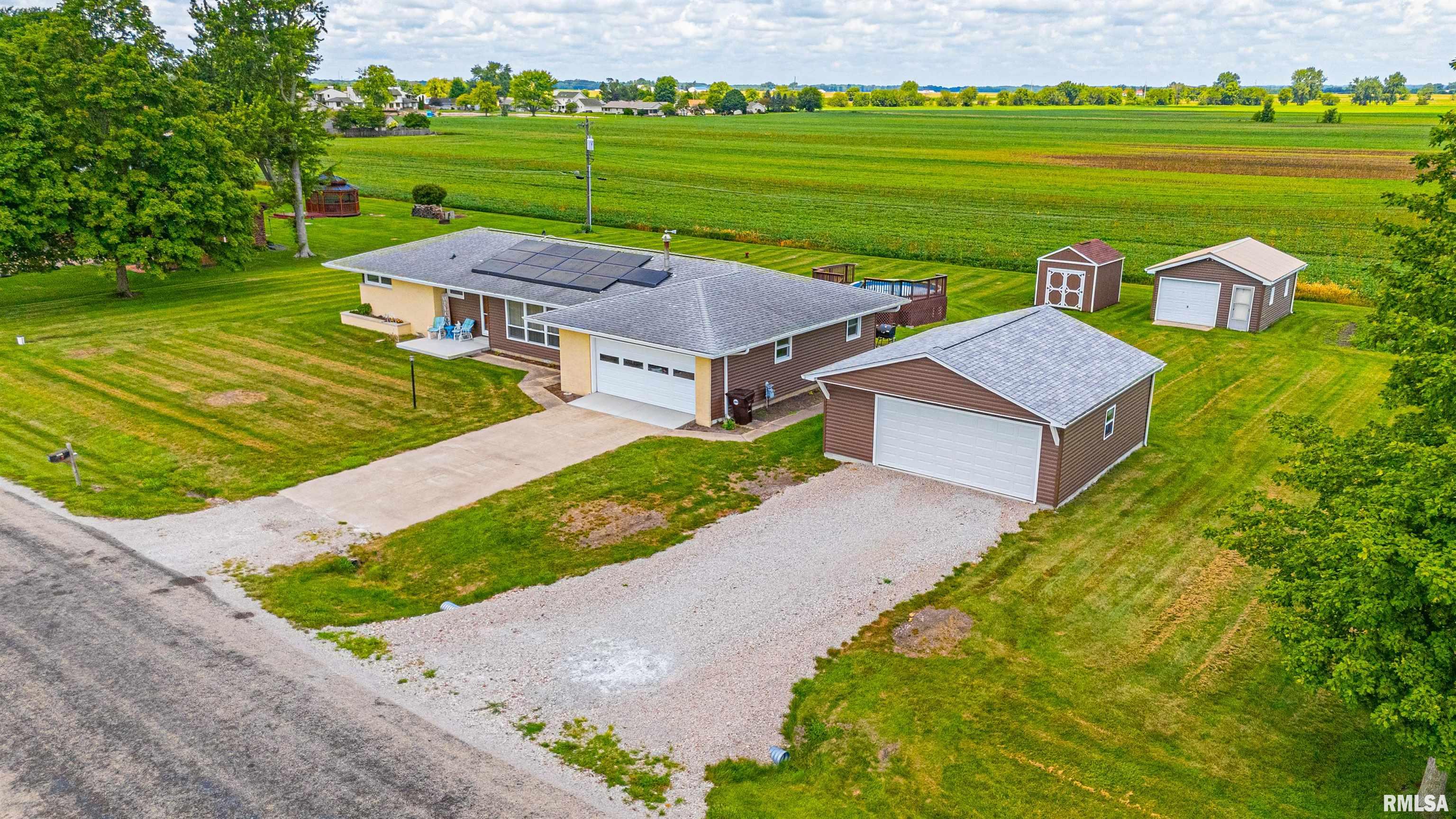 1390 Airport Road Lincoln, IL 62656 - Photo 5 of 34