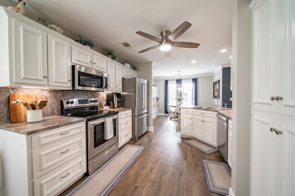 33 Honeysuckle Way Fort Mitchell, AL 36856 - Photo 14 of 44