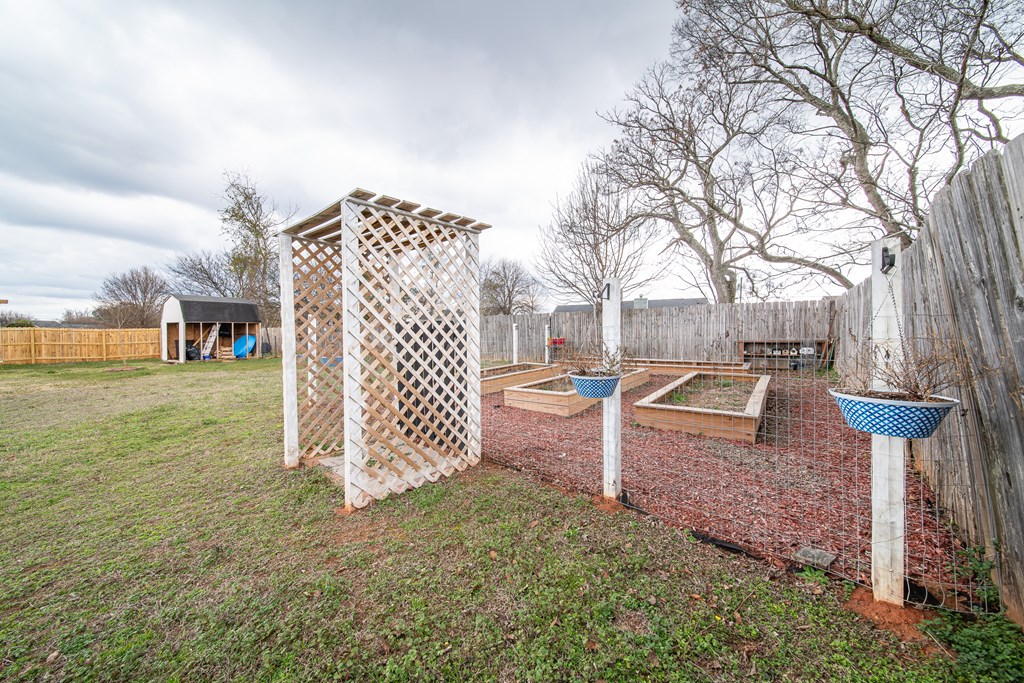 33 Honeysuckle Way Fort Mitchell, AL 36856 - Photo 40 of 44