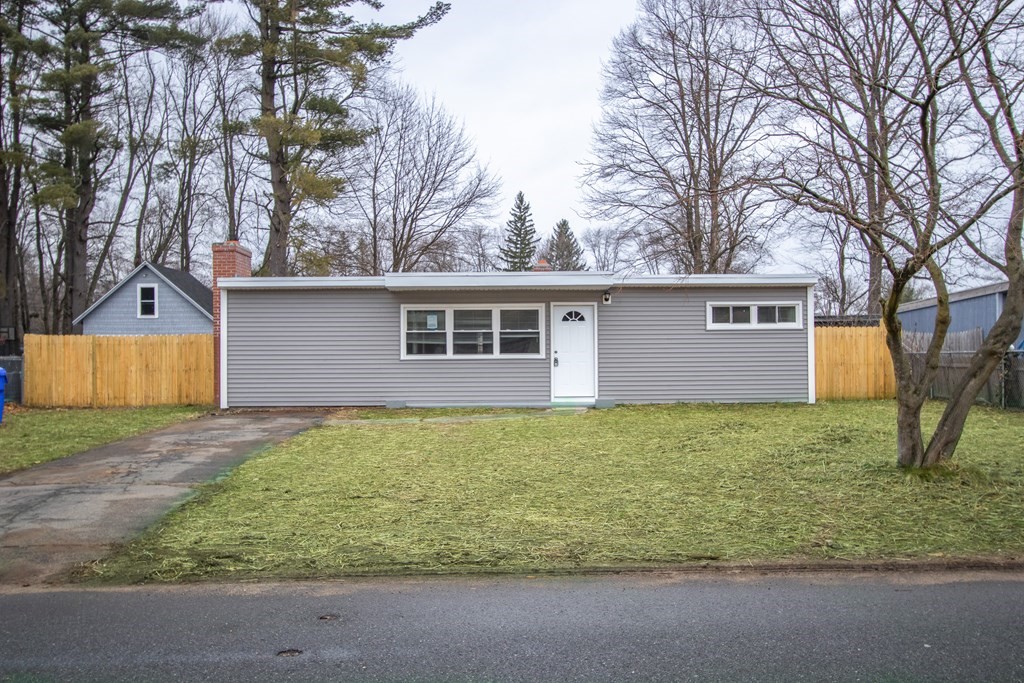 40 Vincent Street Springfield, MA 01129 - Photo 1 of 35 a view of outdoor space and yard