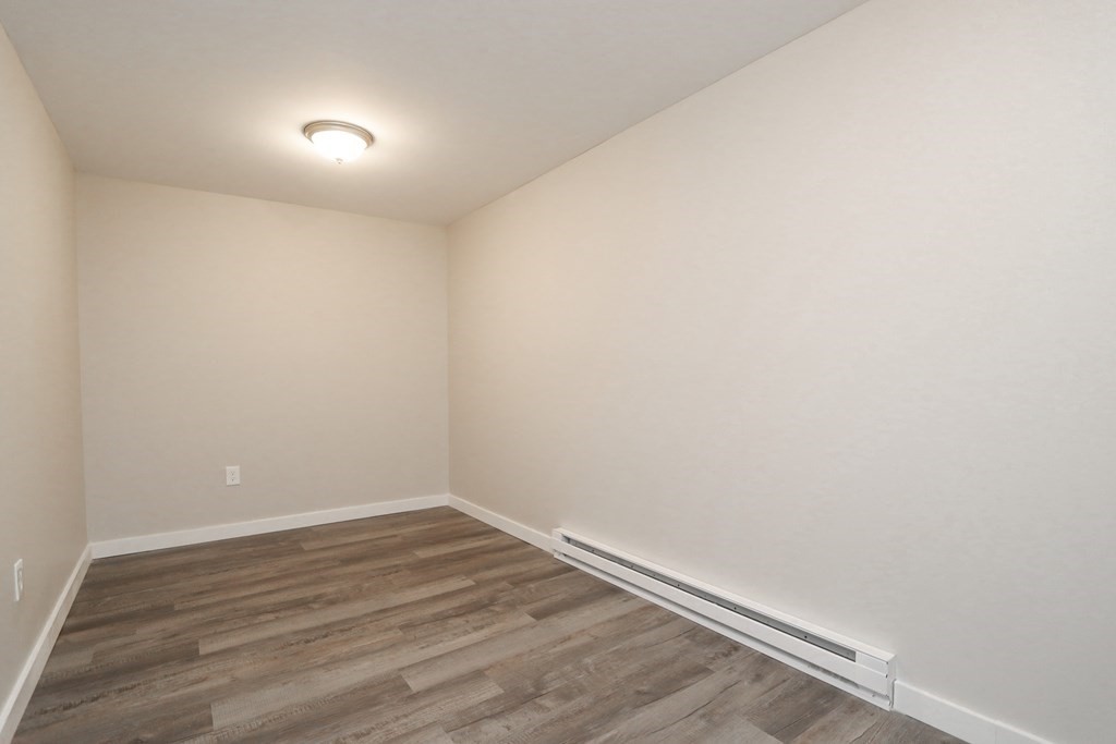 40 Vincent Street Springfield, MA 01129 - Photo 28 of 35 a view of an empty room