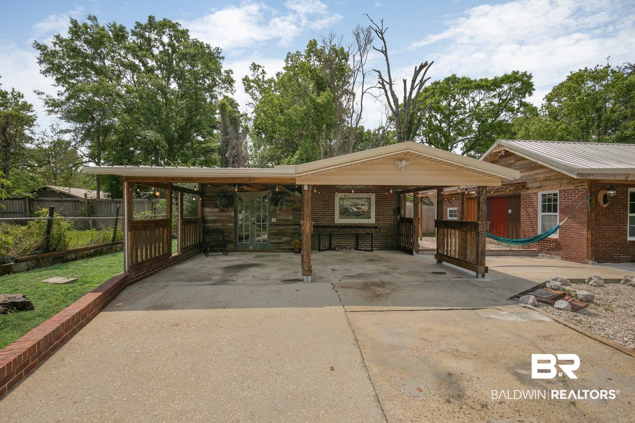 305 9th Avenue Mobile, AL 36611 - Photo 5 of 40