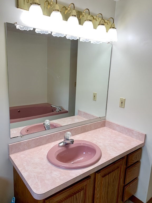 19 Naquag Street Rutland, MA 01543 - Photo 13 of 21