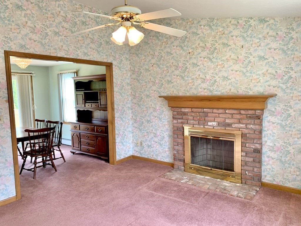19 Naquag Street Rutland, MA 01543 - Photo 2 of 21