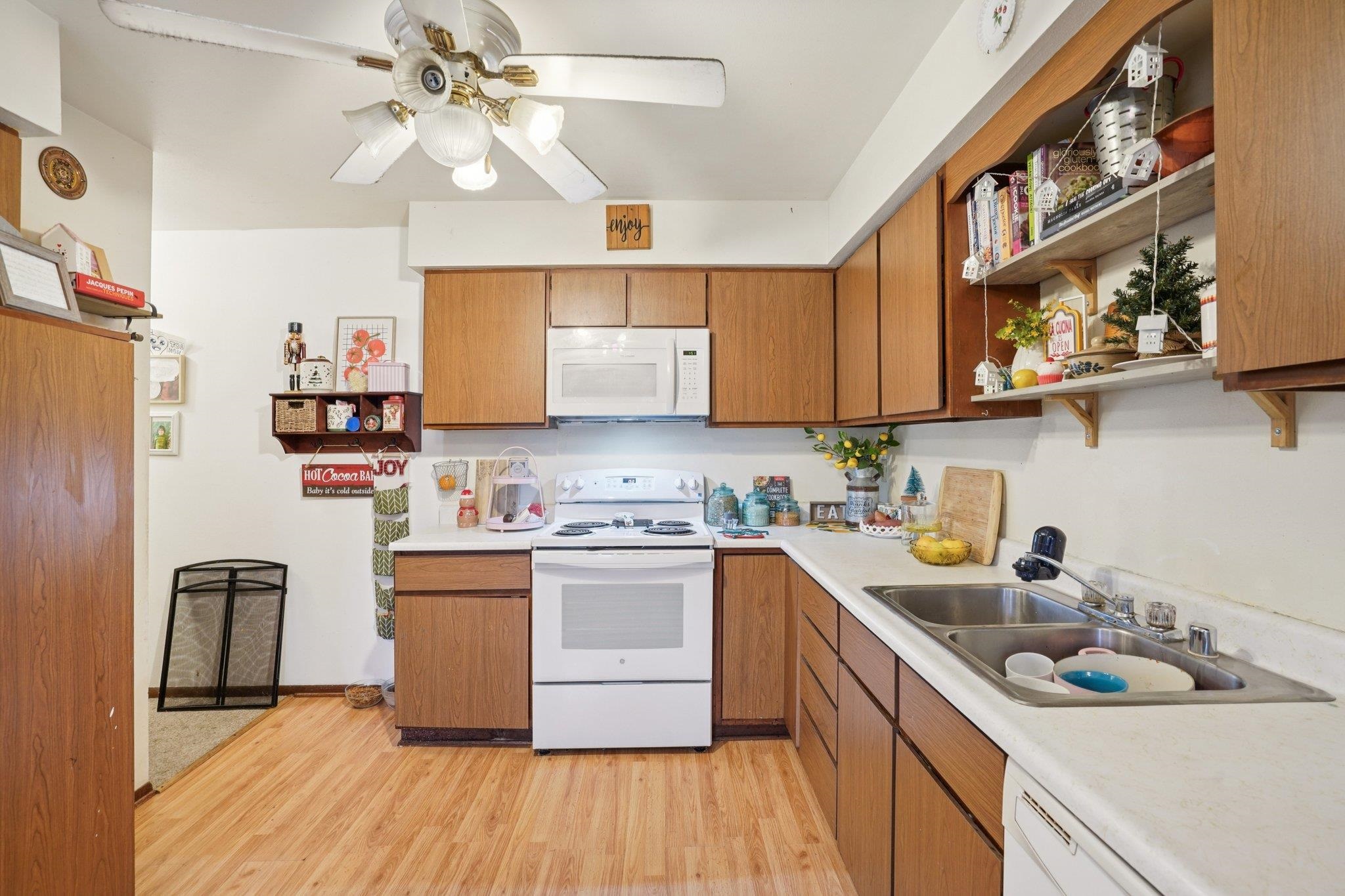 101-103 West Garfield Street Mount Horeb, WI 53572 - Photo 14 of 44