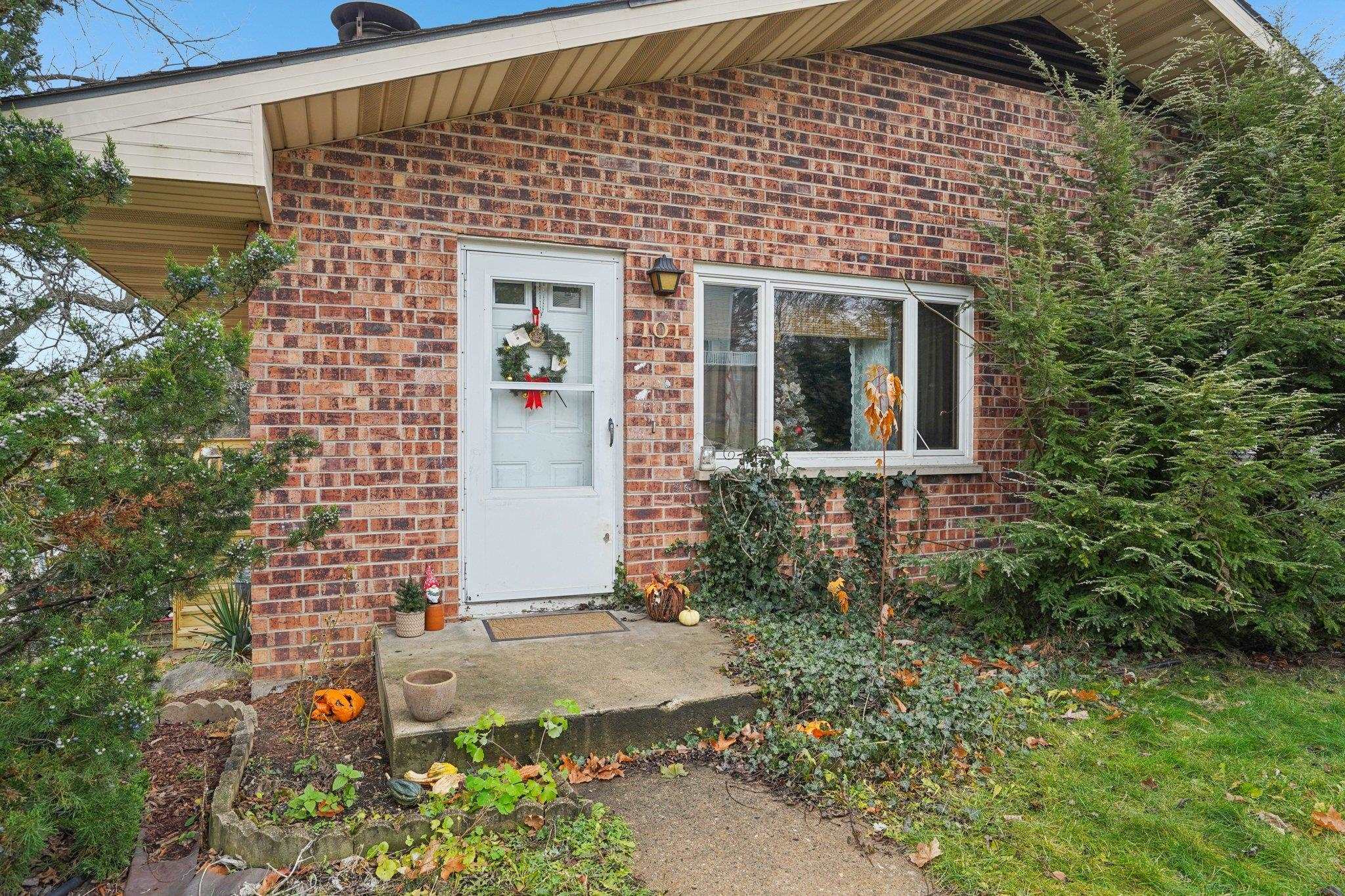 101-103 West Garfield Street Mount Horeb, WI 53572 - Photo 2 of 44