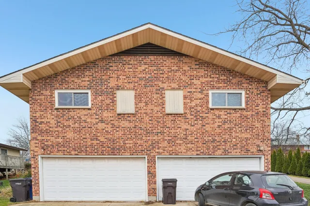 $390,000 | 101-103 West Garfield Street, Mount Horeb, WI 53572