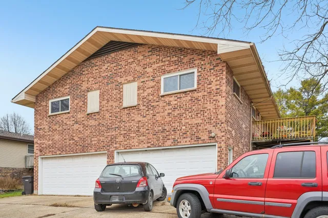 $390,000 | 101-103 West Garfield Street, Mount Horeb, WI 53572