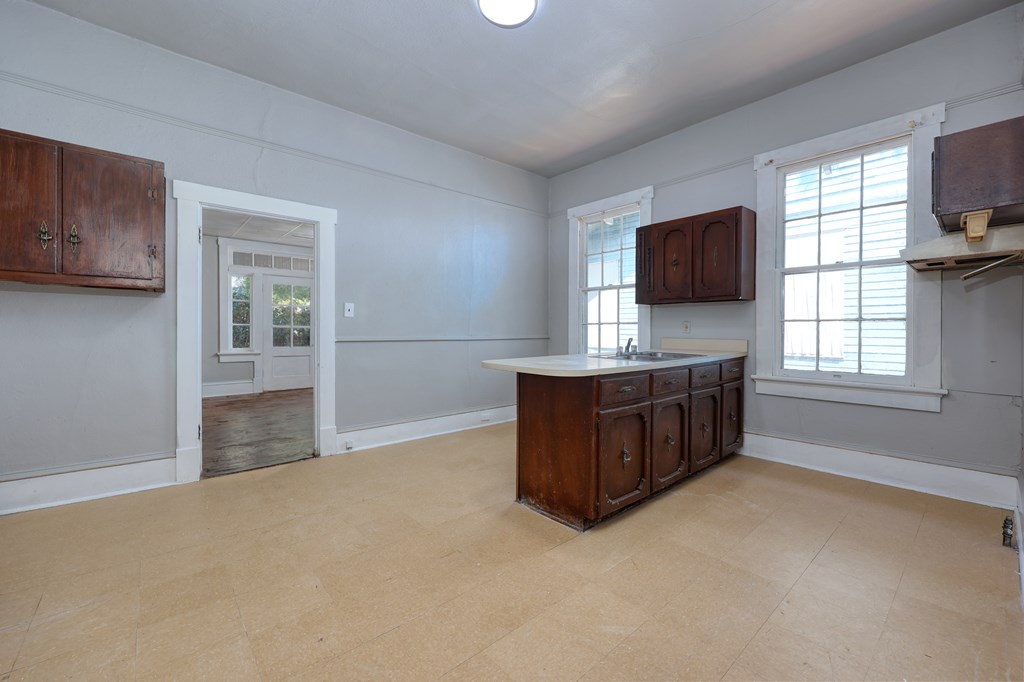 2904 Beacon Avenue Columbus, GA 31904 - Photo 13 of 39 a room with furniture and flat screen tv