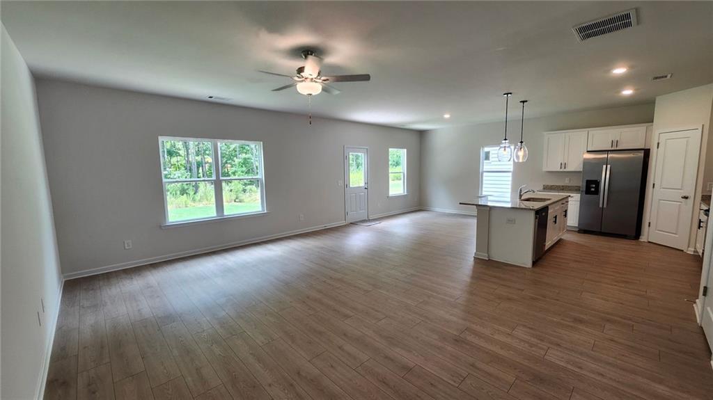 655 Mackenzie Cove Villa Rica, GA 30180 - Photo 4 of 16
