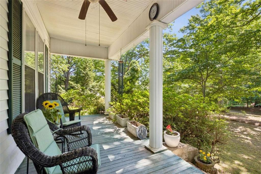329 Gilbert Road Jefferson, GA 30549 - Photo 8 of 59