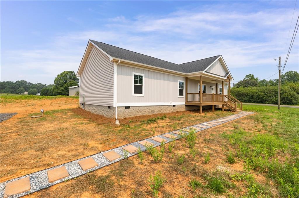 116 Bowman Road Reidsville, NC 27320 - Photo 3 of 30 Gallery Image 3