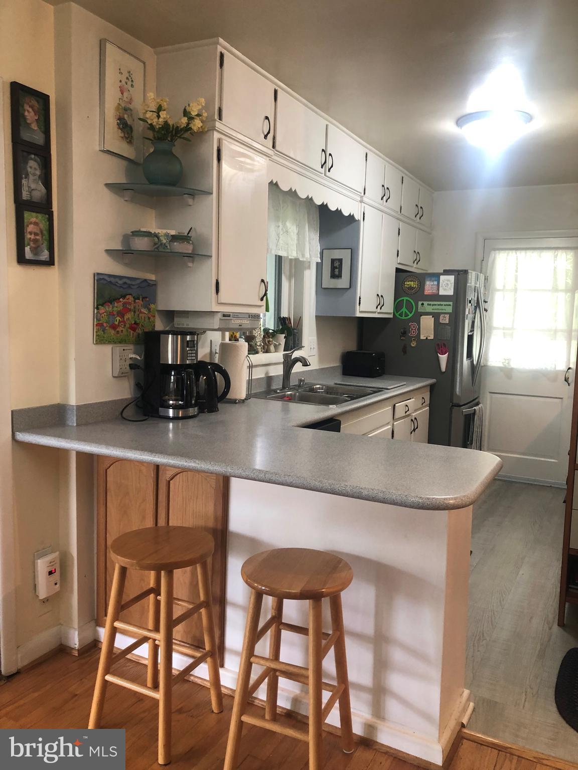 6903 Rosemont Drive McLean, VA 22101 - Photo 14 of 32 Kitchen