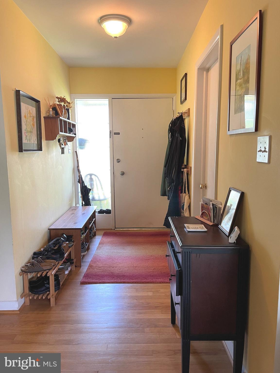 6903 Rosemont Drive McLean, VA 22101 - Photo 15 of 32 Foyer