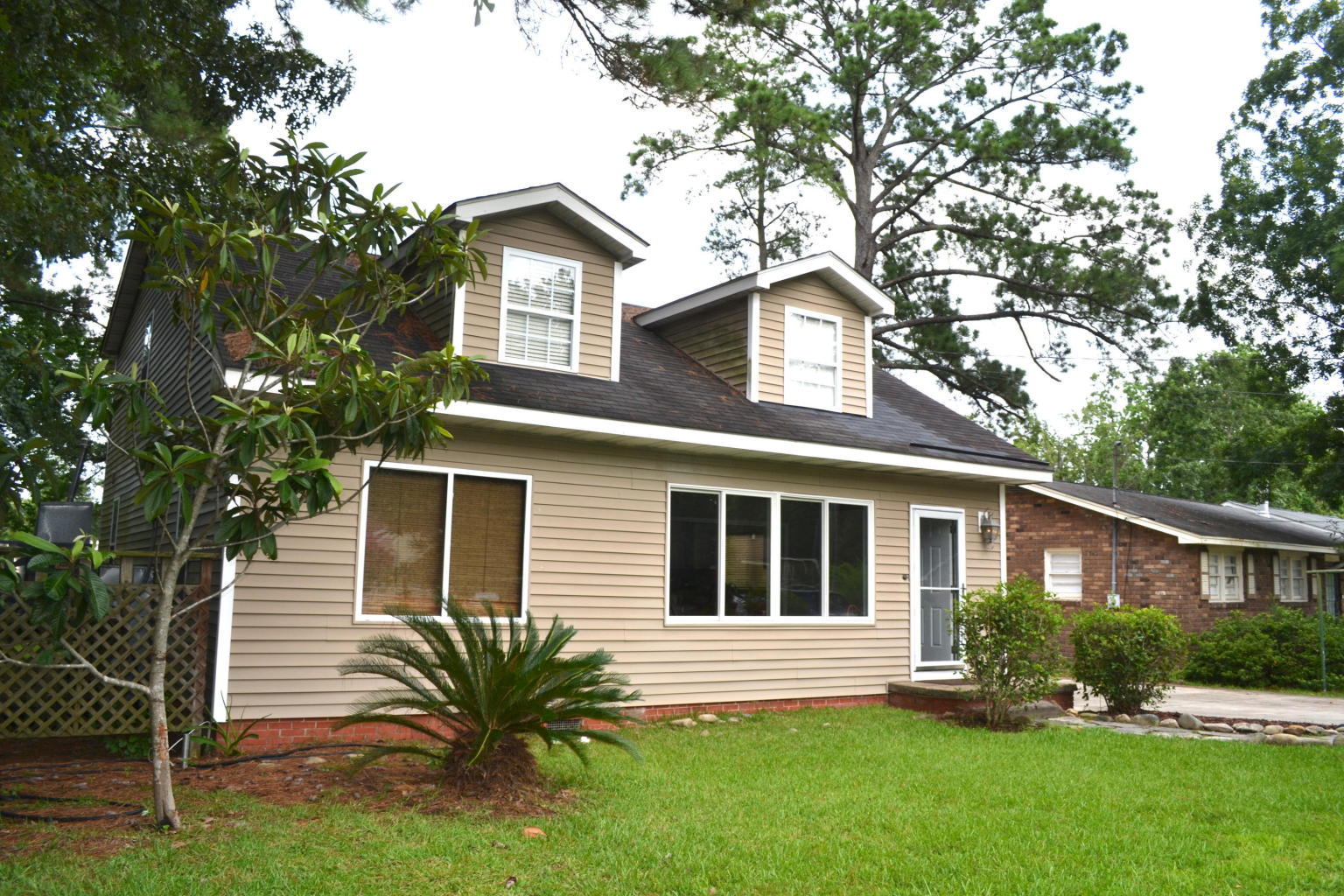 5936 Maple Street Hanahan, SC 29410 - Photo 1 of 44 20180823153453117762000000-o