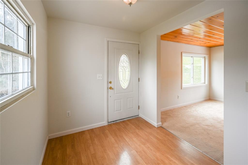 215 Hazel Road Pittsburgh, PA 15235 - Photo 8 of 25 Gallery Image 8