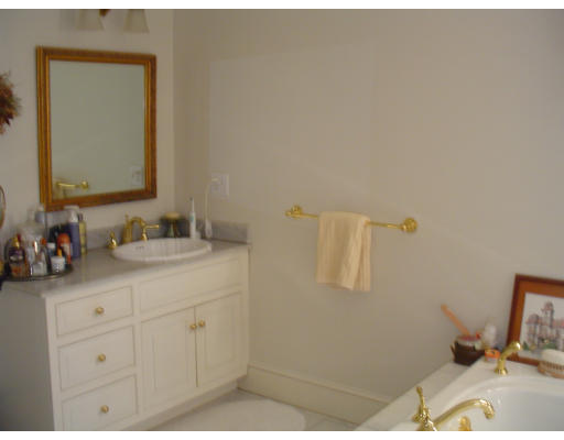 29 Old Planters Road Beverly, MA 01915 - Photo 14 of 19 Gallery Image 14