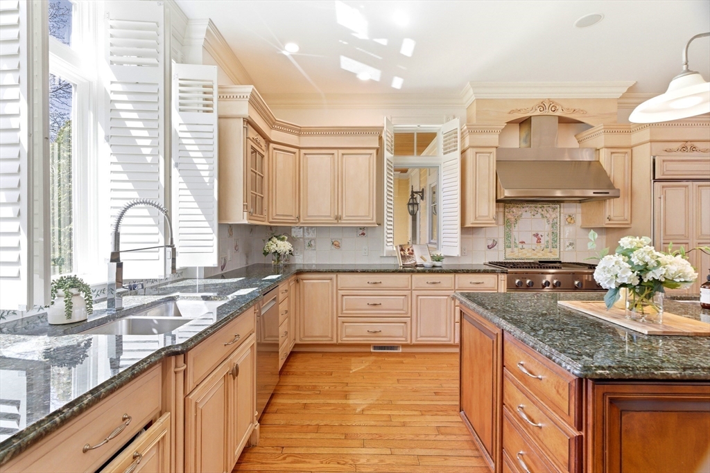 8 Porter Lane Lexington, MA 02420 - Photo 21 of 42