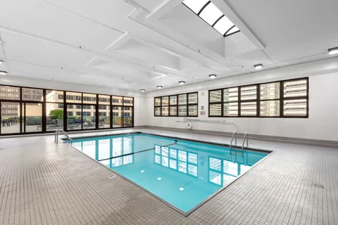 $3,400 | 200 North Dearborn Street, Unit 2402, Chicago, IL 60601