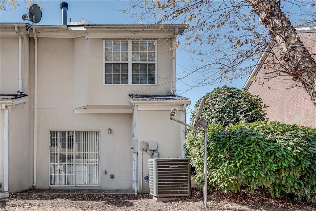 1534 Cove Creek Circle Norcross, GA 30093 - Photo 29 of 33 a front view of a house