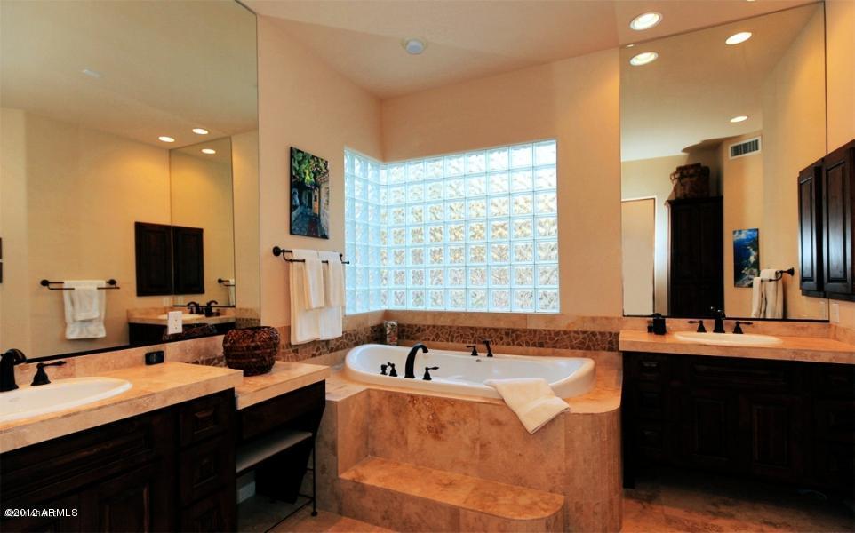 3000 Ironwood Road Carefree, AZ 85377 - Photo 12 of 19 Ironwood Master bath 2