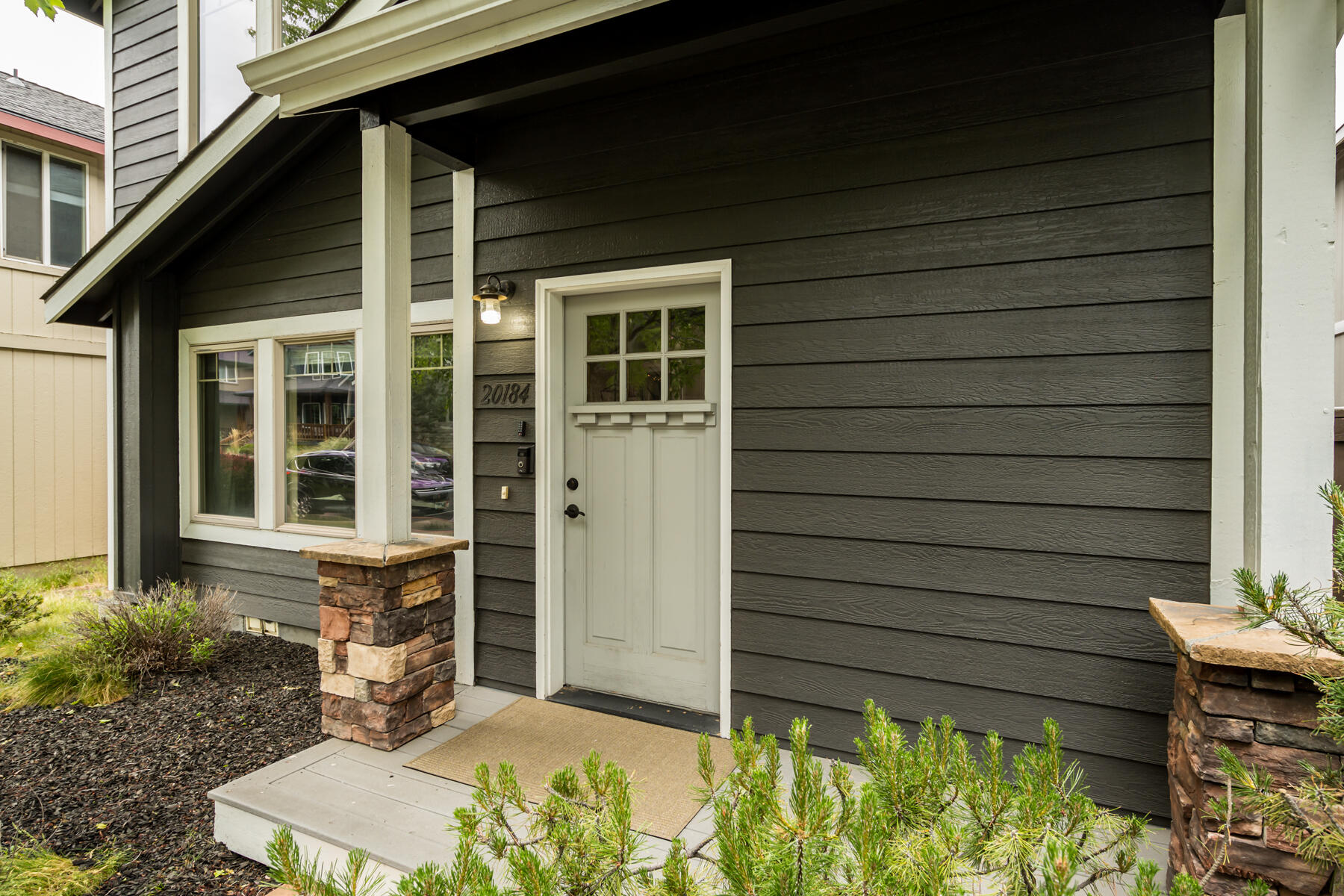 20184 Merriewood Lane Bend, OR 97702 - Photo 4 of 37